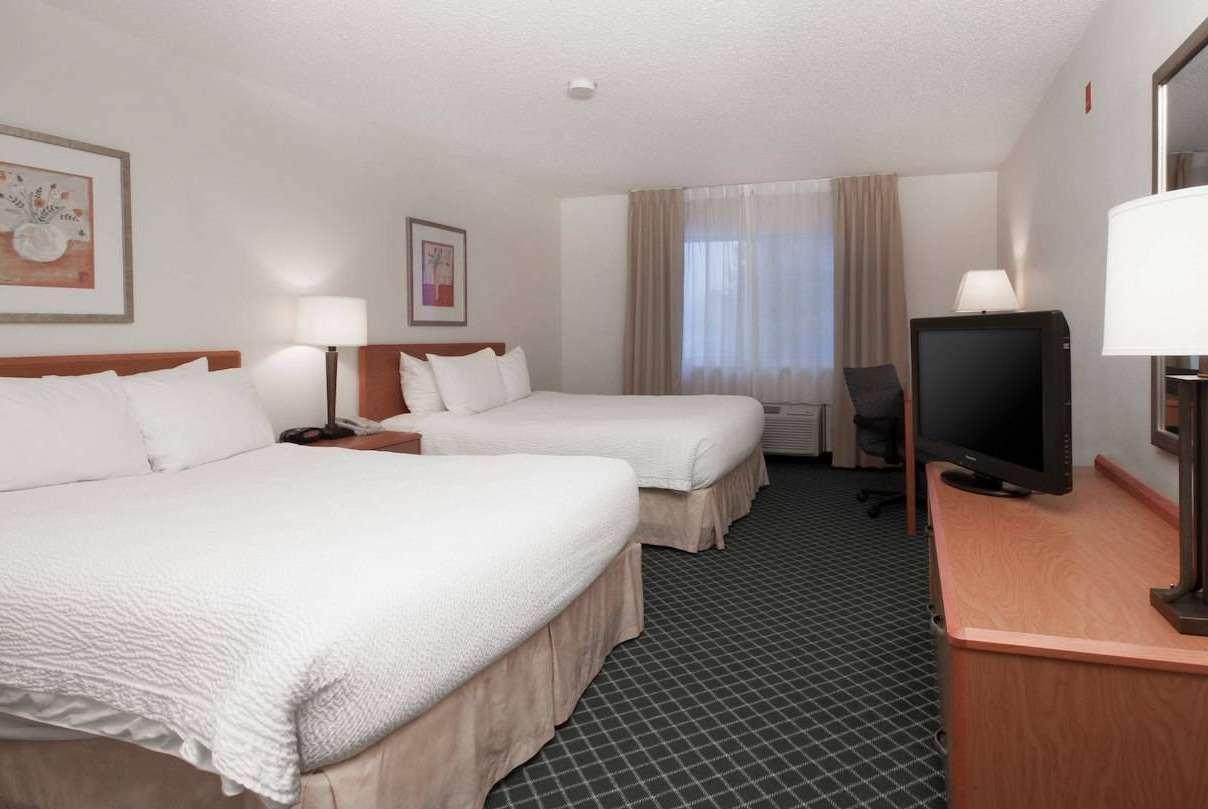Baymont By Wyndham Coon Rapids Hotel Bagian luar foto