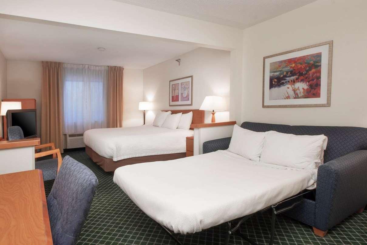 Baymont By Wyndham Coon Rapids Hotel Bagian luar foto