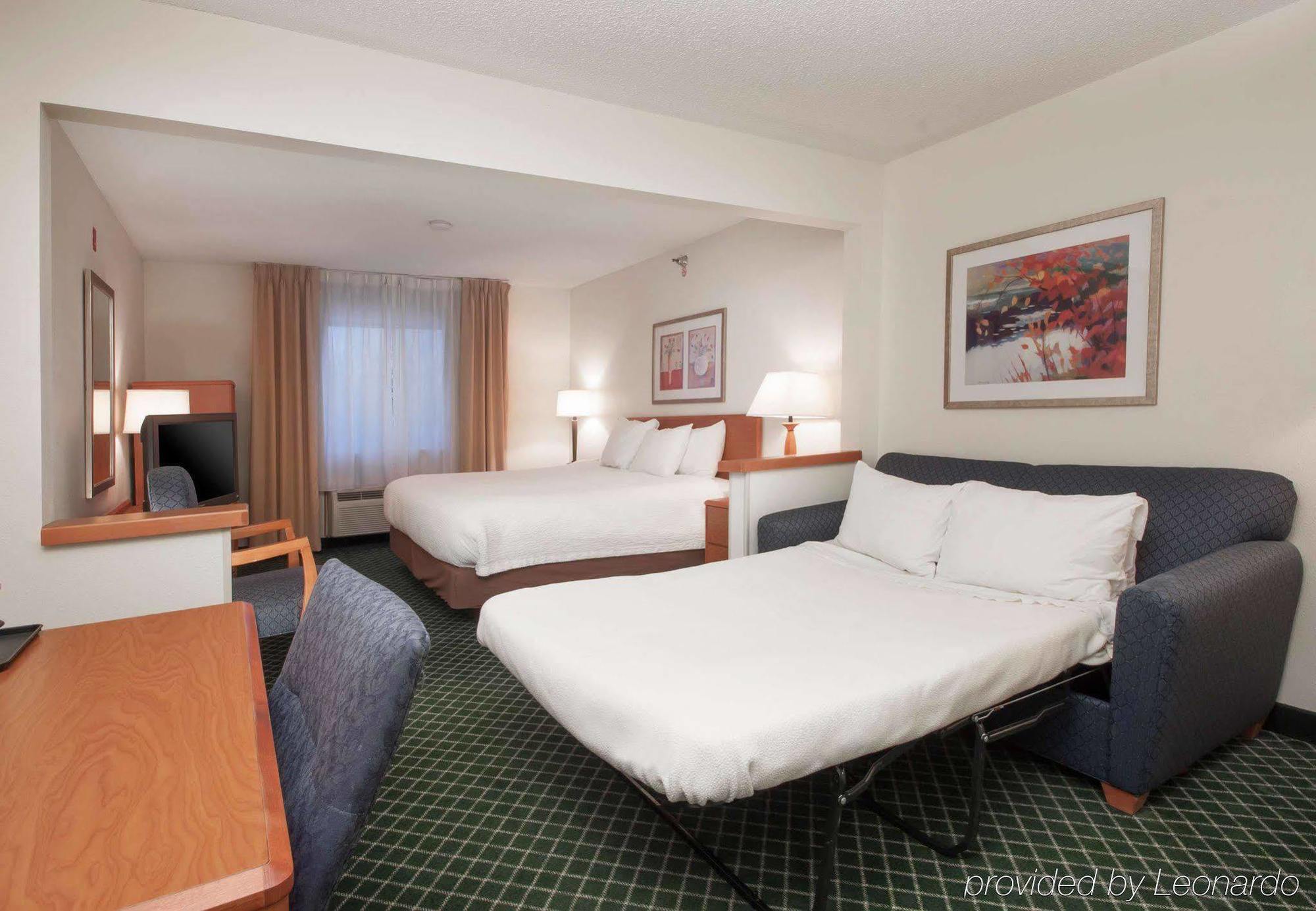 Baymont By Wyndham Coon Rapids Hotel Bagian luar foto