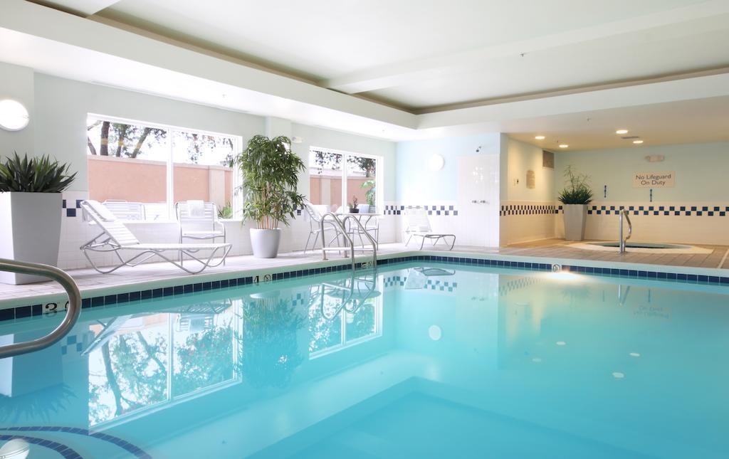 Baymont By Wyndham Coon Rapids Hotel Bagian luar foto