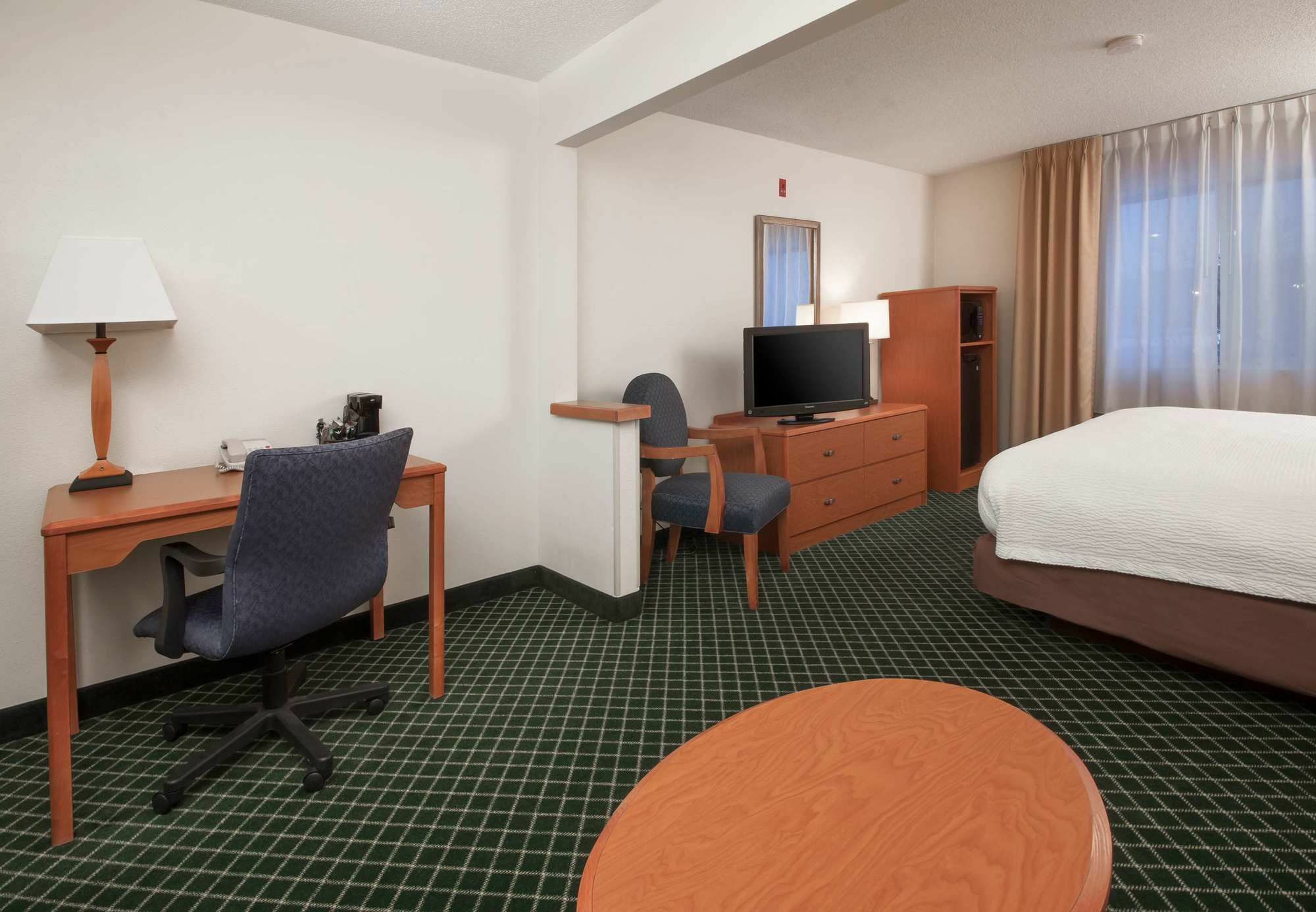 Baymont By Wyndham Coon Rapids Hotel Bagian luar foto