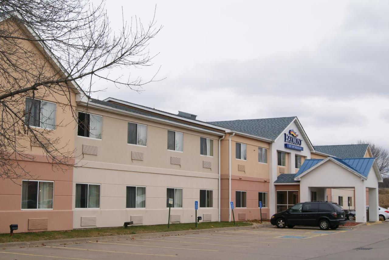 Baymont By Wyndham Coon Rapids Hotel Bagian luar foto
