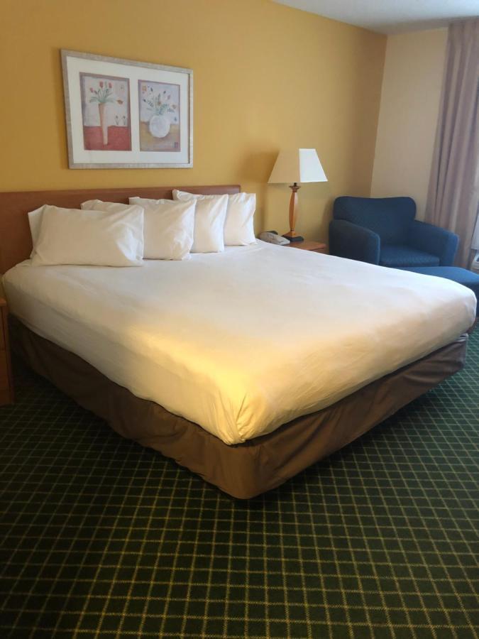 Baymont By Wyndham Coon Rapids Hotel Bagian luar foto